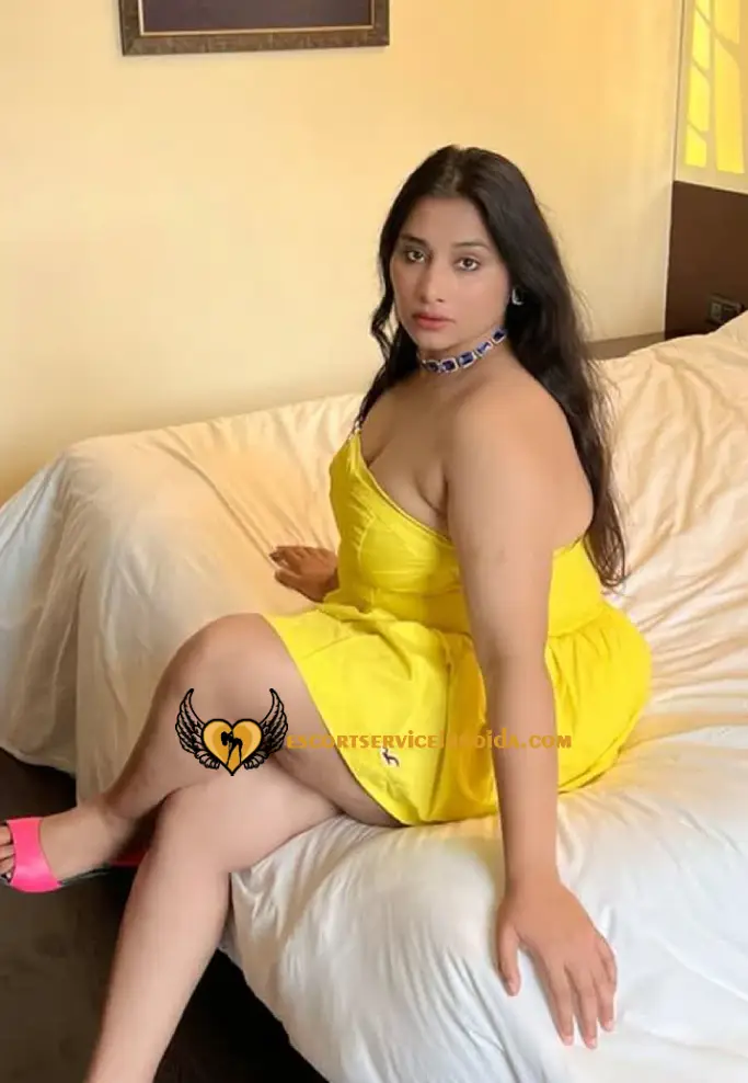 Sara - Indian escort in Sector 18 photo 1 of 2